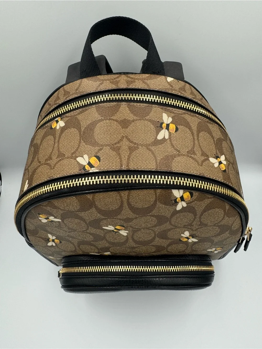 COACH Court Signature Canvas Backpack with Bee Print 🐝
